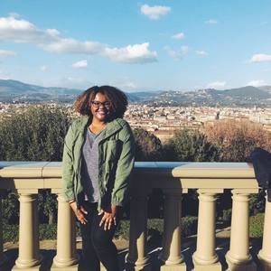 Meet your Posher, Shania